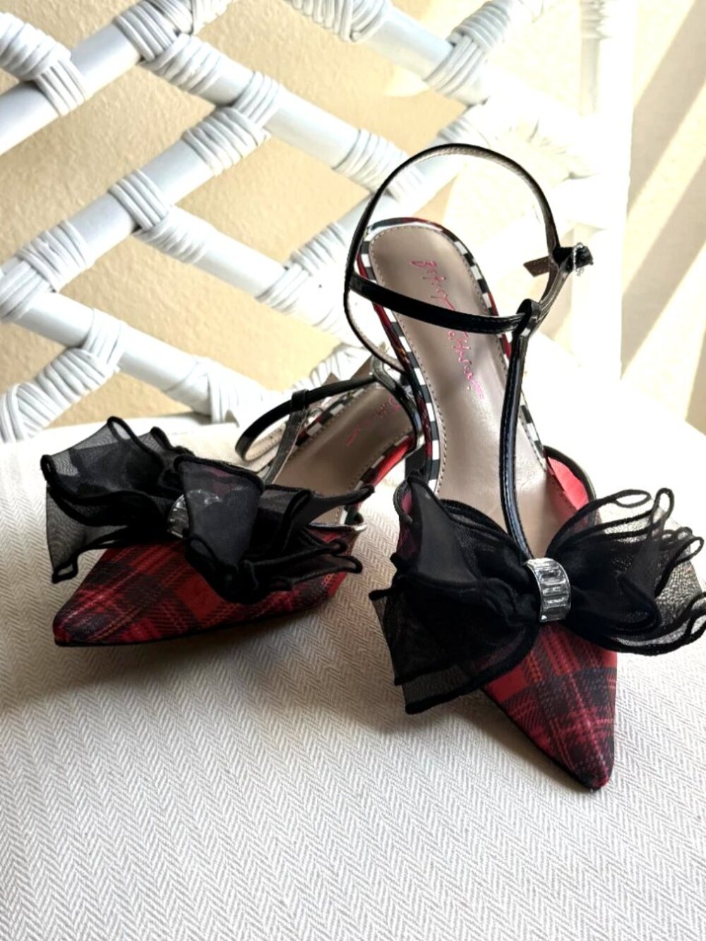 Betsey Johnson Lillyan Women's Red Plaid Tartan Bow Heels Shoes Size 8.5 New - Picture 2 of 16